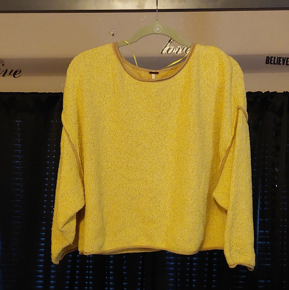 FREE PEOPLE SWEATER
